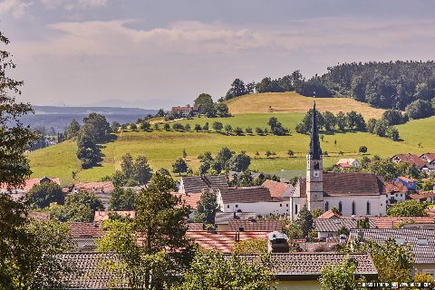 Gemeinde Aschau Landkreis Mühldorf Lauterbacher Holz Aussicht (Dirschl Johann) Deutschland MÜ